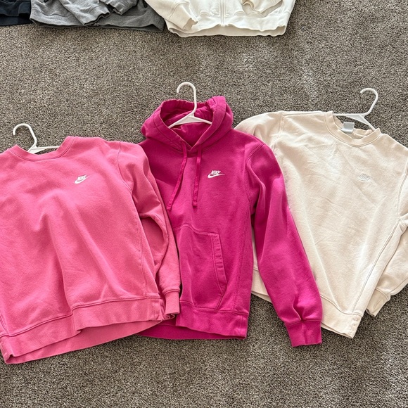 Nike Other - Men’s Nike pullovers and hoodie